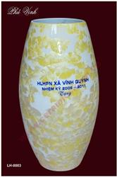 Flower vase from Bat Trang - Viet Nam